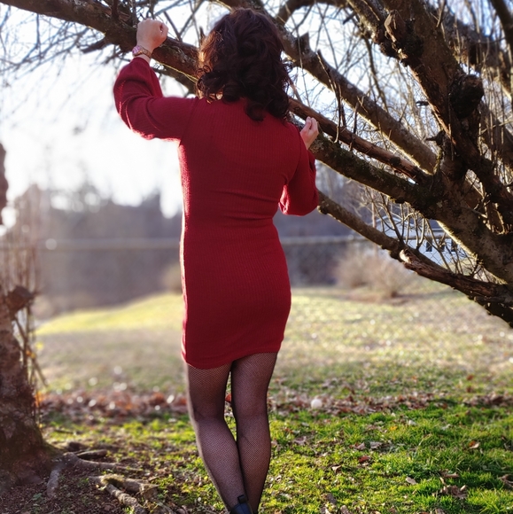 NWT Burgundy Red Short Rib Knit Lantern Sleeve Form Fitting Sweater dress 👗 - Picture 5 of 7